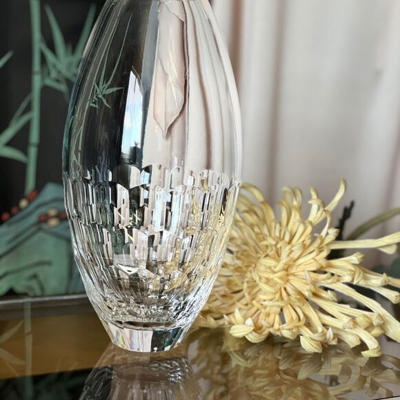 ♥️ WATERFORD
CRYSTAL MONIQUE LHUILLIER ATELIER
10.5" VASE, excellent condition. - Picture 6 of 9